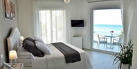 Double Room with Balcony and Sea View