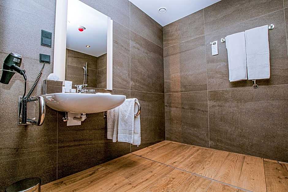 AC Hotel by Marriott Wroclaw