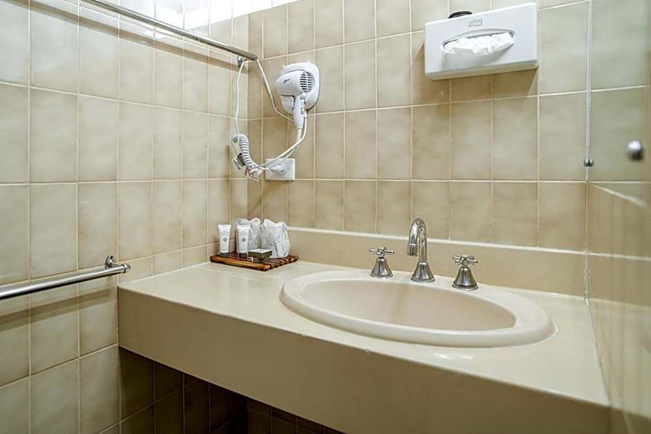 Hospitality Inn Esperance SureStay Collection by Best Western