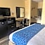 Travelodge by Wyndham Clarksville