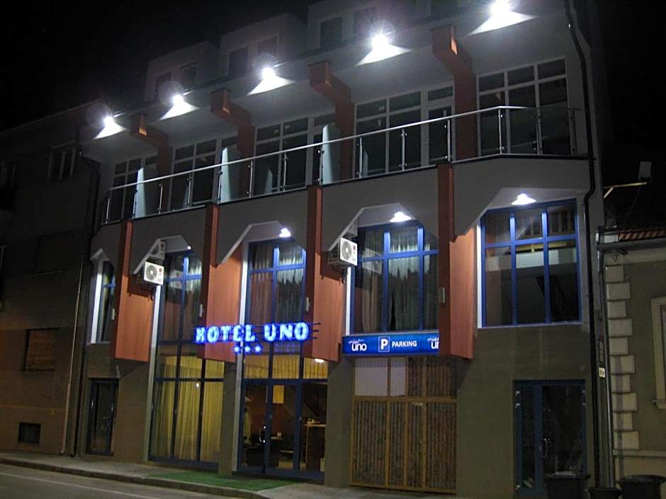 Hotel Uno