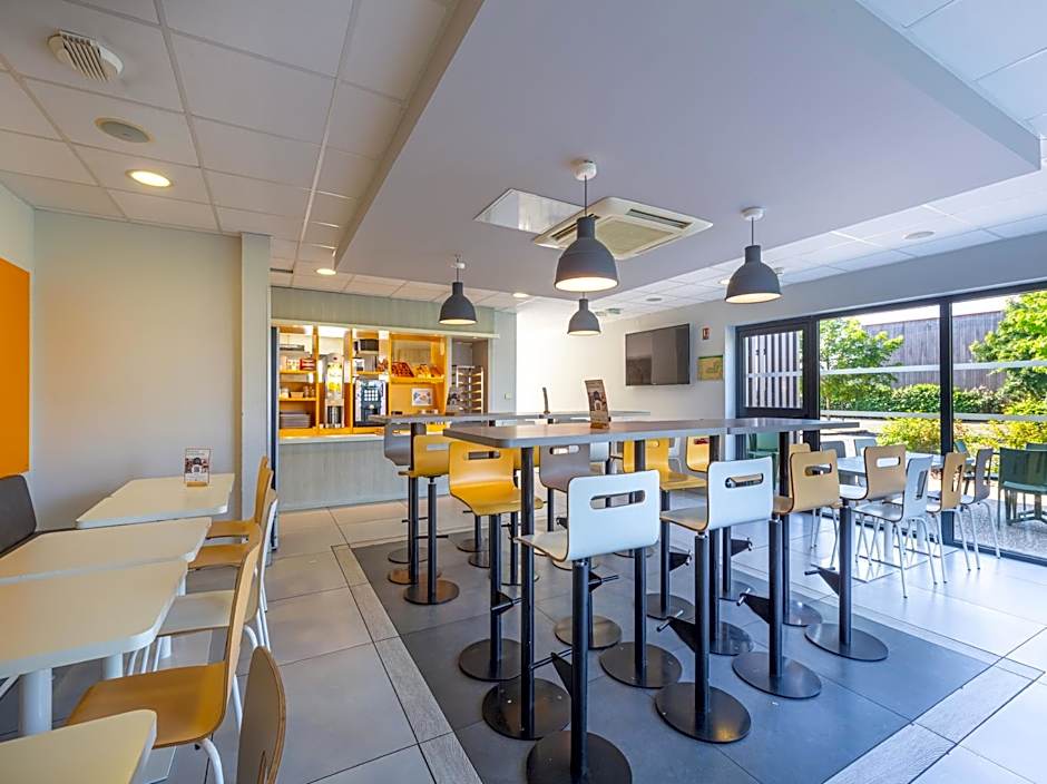 Première Classe Chartres Sud - Barjouville