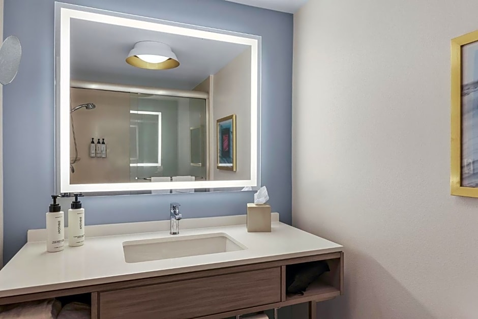Crowne Plaza Fort Myers Gulf Coast By IHG