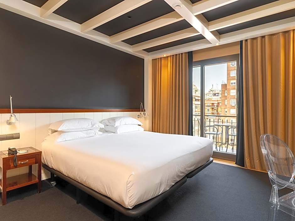 U232 Hotel