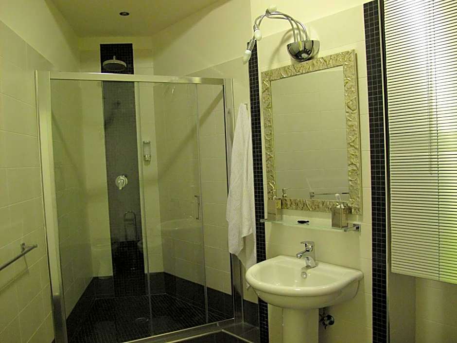 Arches Inn