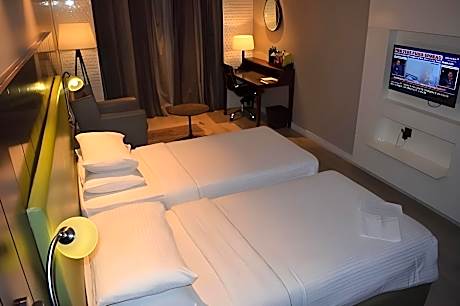 Twin Room - Non-Smoking