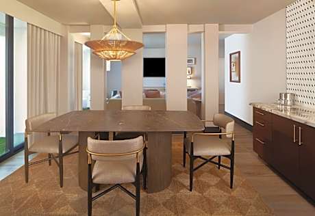 One-Bedroom King Suite