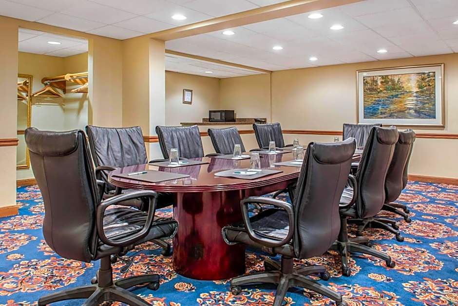 Quality Hotel Conference Center Cincinnati Blue Ash