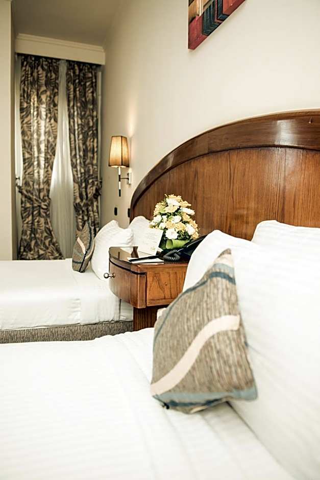 Cherry Maryski Hotel