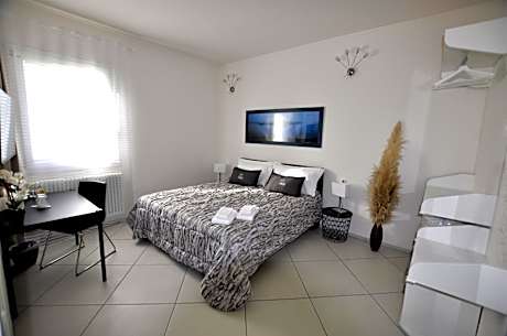 Double or Twin Room with Private Bathroom