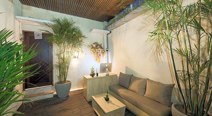 Paisa Seminyak Living