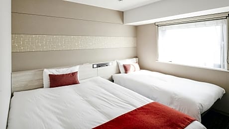 Studio Twin Room - Non-Smoking