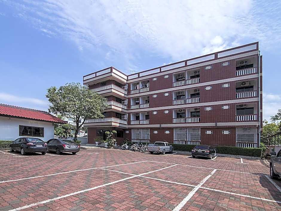 Good Houses Apartment