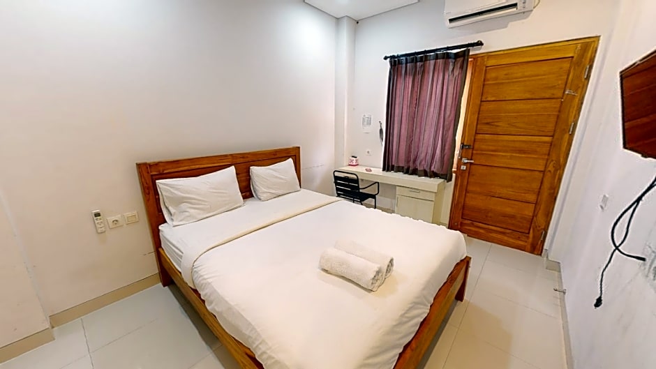 OYO 1200 Kencana Residence