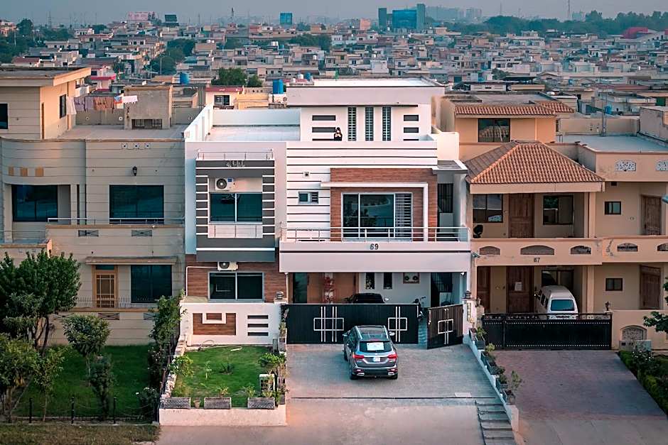 FT Residencia – Islamabad, OH
