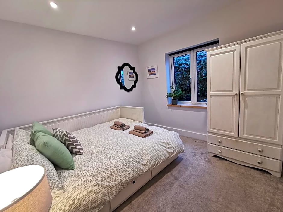 Iona – Bracklesham Bay