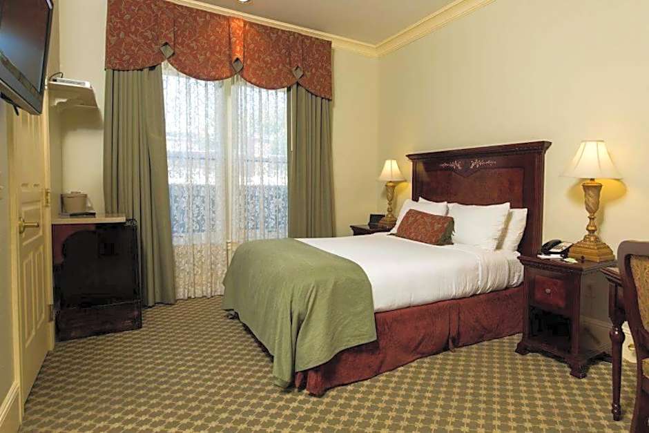 Diamond Hotel