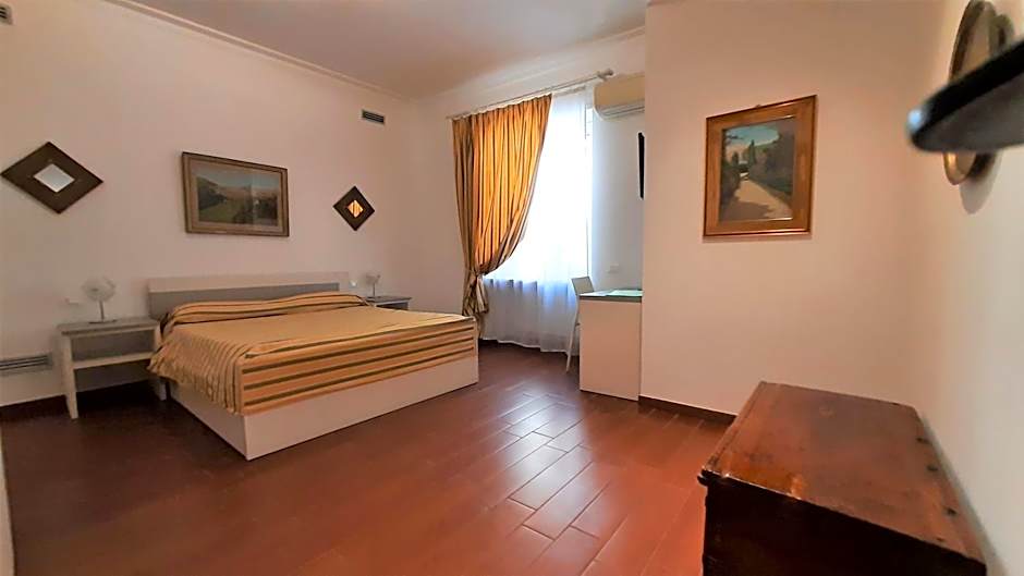 Photo 1 of 7 of Double Room