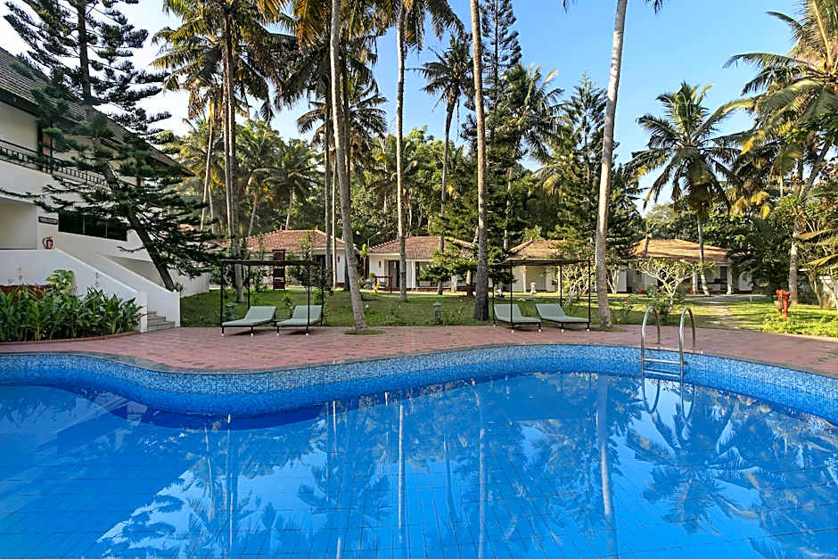 Estuary Sarovar Premiere Poovar Island