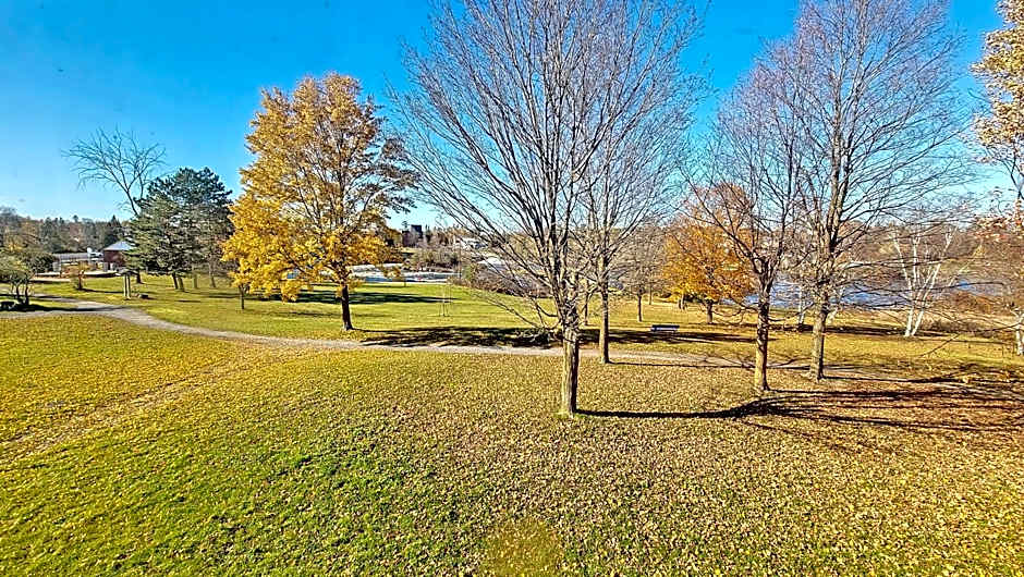 Ramada by Wyndham Arnprior