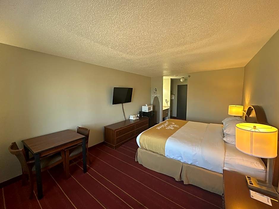Days Inn by Wyndham Salina I-70