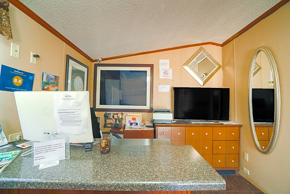 Grand Eagle Ford Lodge & RV Park