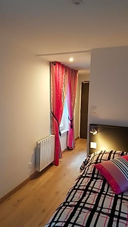 Deluxe Double Room with Shower