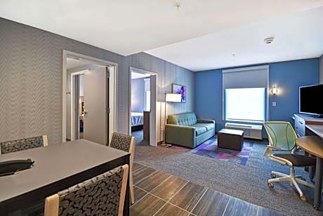 One-Bedroom King Suite with Spa - Non-Smoking