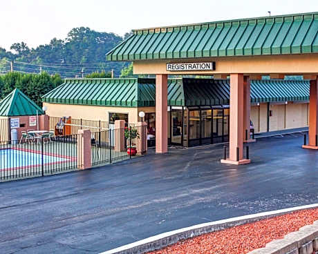 Econo Lodge Rocky Top