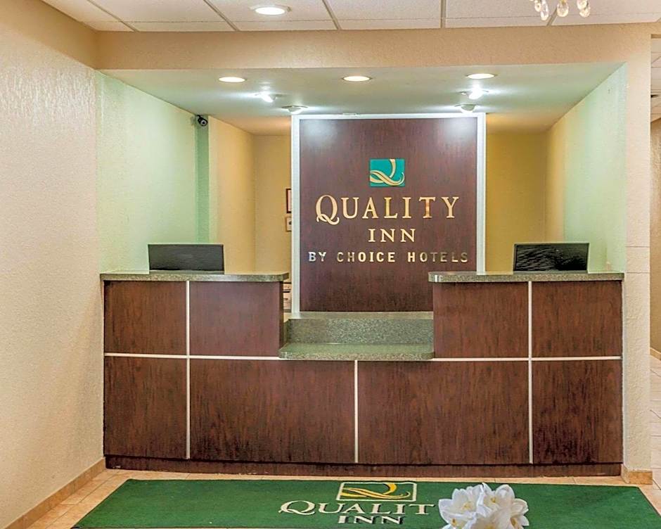 Quality Inn Huntingburg
