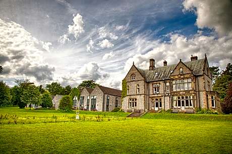 YHA Castleton Losehill Hall