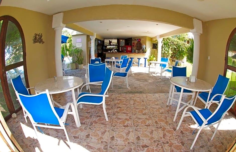 Villablanca Garden Beach Hotel