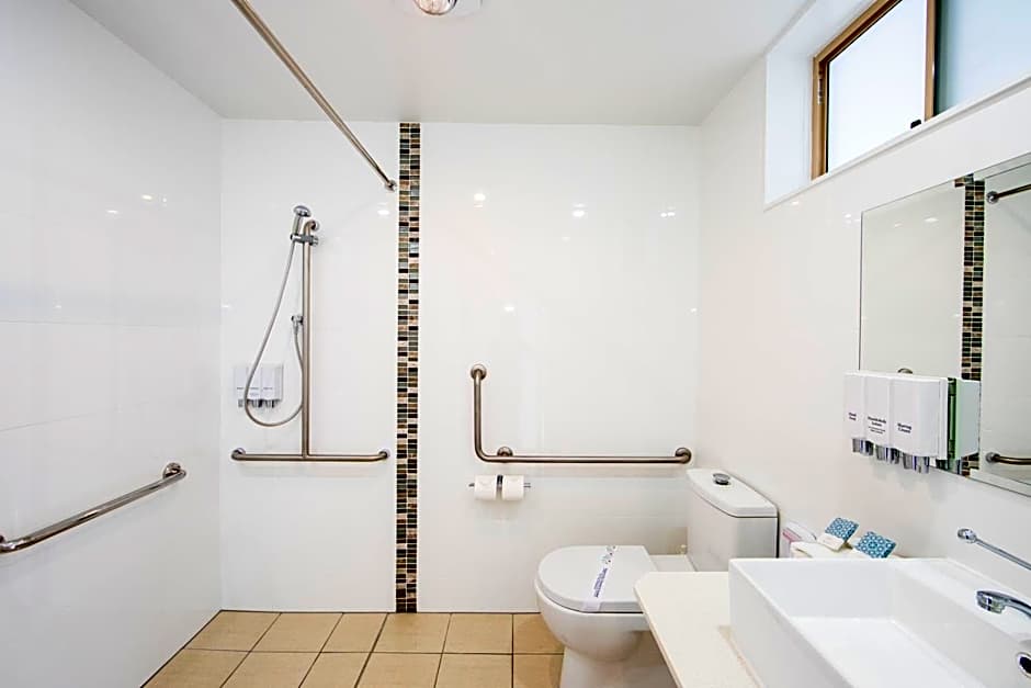 New England Motor Lodge