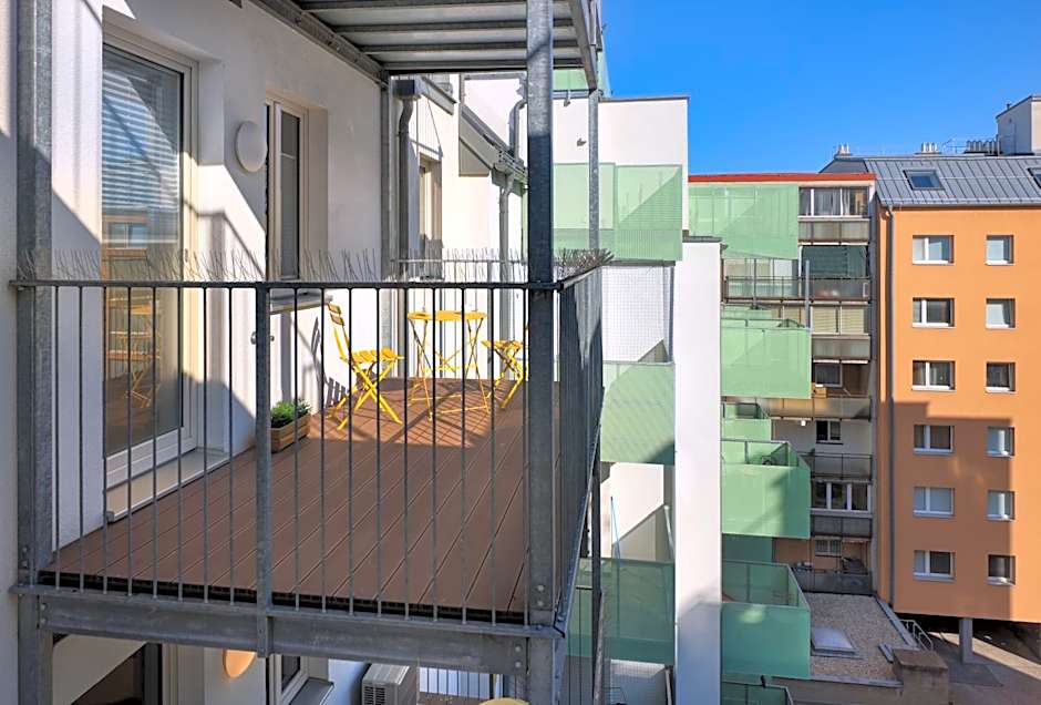 Jimmy's Apartments Dandelion