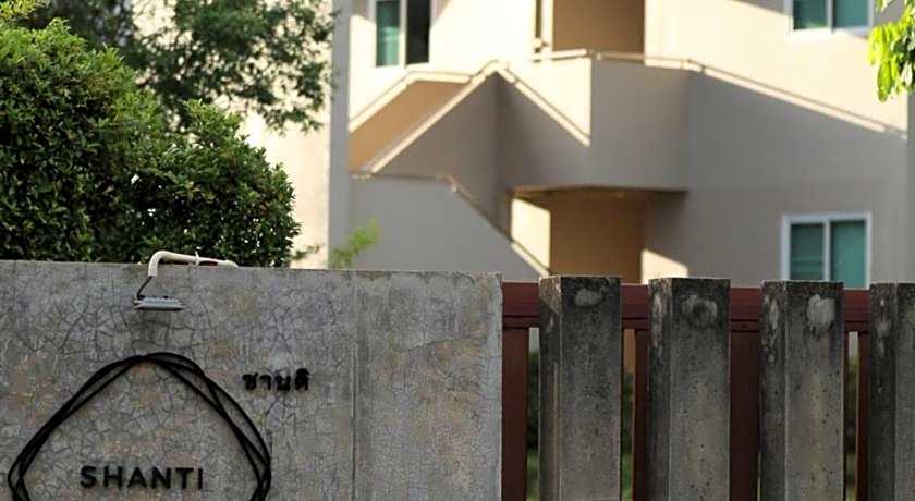 Shanti-Retreat Hotel