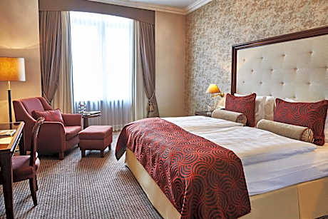Superior Queen Room