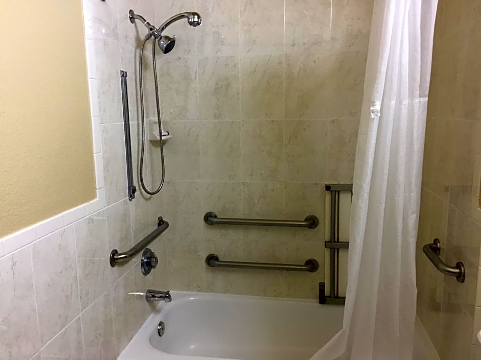 Super 8 by Wyndham Intercontinental Houston TX