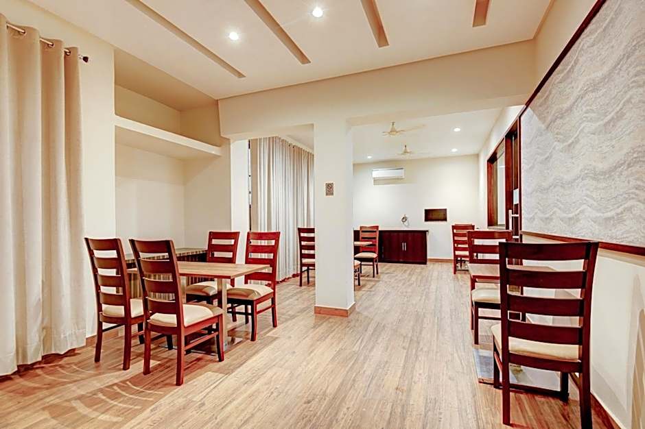 Collection O Ovel Hotel Grand