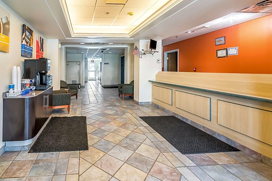 Econo Lodge Hot Springs South