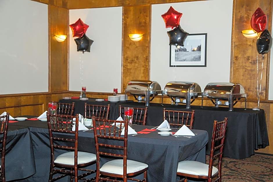 The Stables Inn & Suites