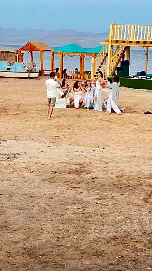 Green Beach Camp & Hotel