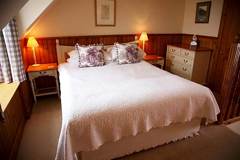 Photo 1 of 7 of Suite