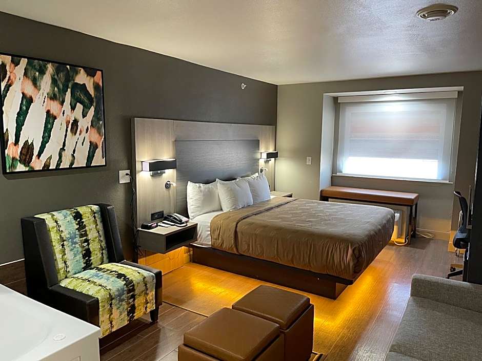 Quality Inn & Suites North Mesquite I-30