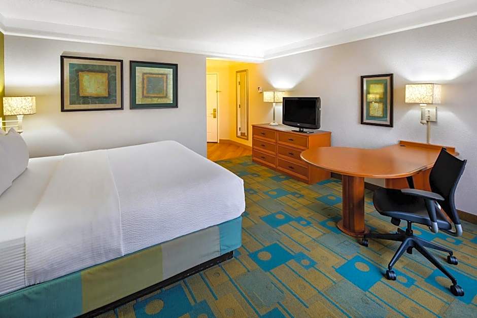 La Quinta by Wyndham Haywood Mall-Near Greenville Downtow