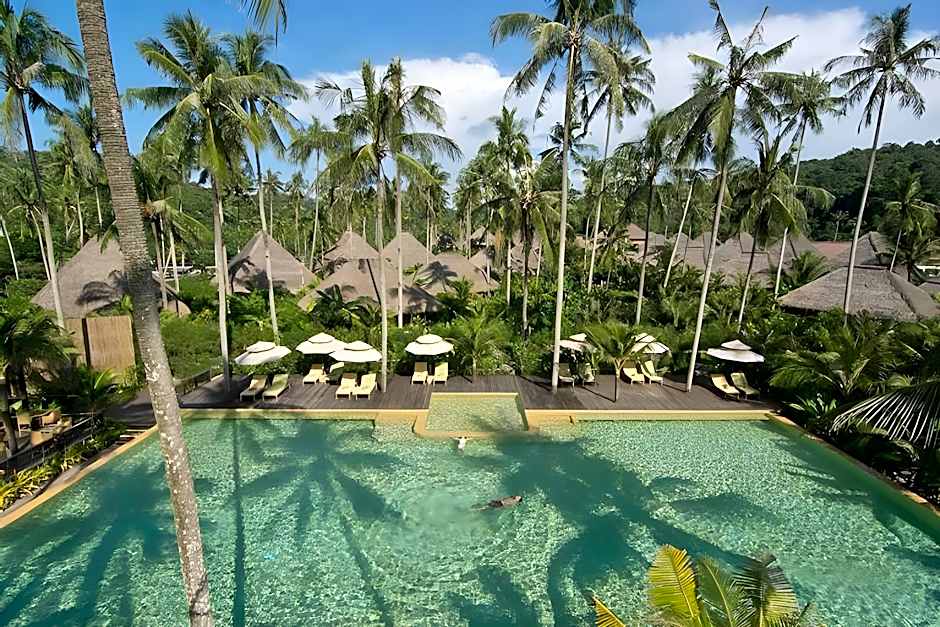 High Season Pool Villa & Spa