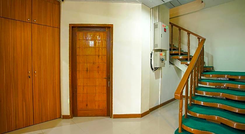 Capital O 90643 Suri Guest House Syariah