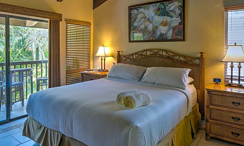Photo 1 of 4 of Standard 1 King Bed, Garden View