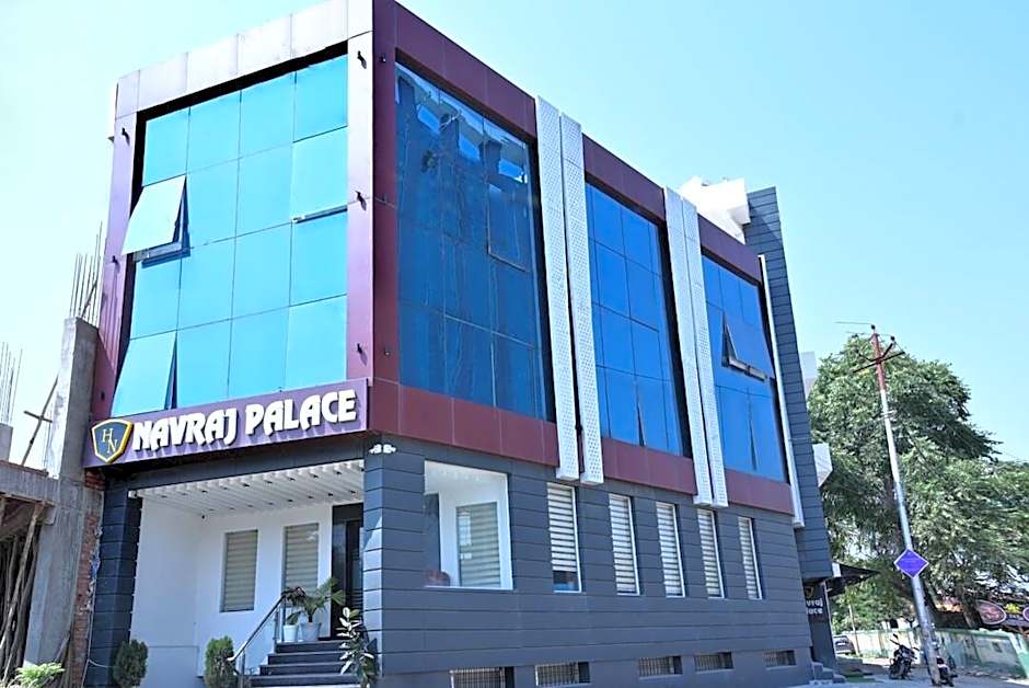 Hotel Navraj Palace