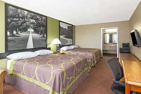 2 Queen Beds Non-Smoking