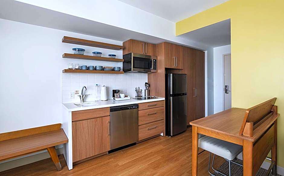 Element Dallas Las Colinas